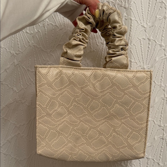 Handbags - Cream Textured Scrunch-Handle Tote Bag